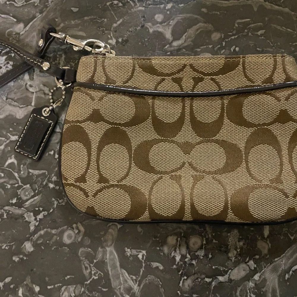 Coach wallet - Picture 1 of 1